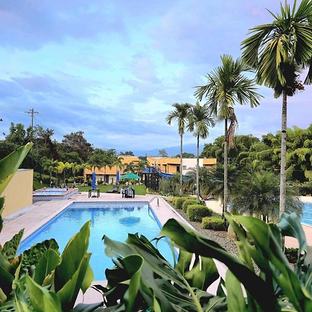 Apartamento Privado Vacacional A 5M Del Aeropuerto, 20 Minutos Del Parque Del Cafe Y Centro De Armenia Con 4 Piscinas, 3 Jacuzzi, Sauna By Molca Xperiences 2H Kültér fotó