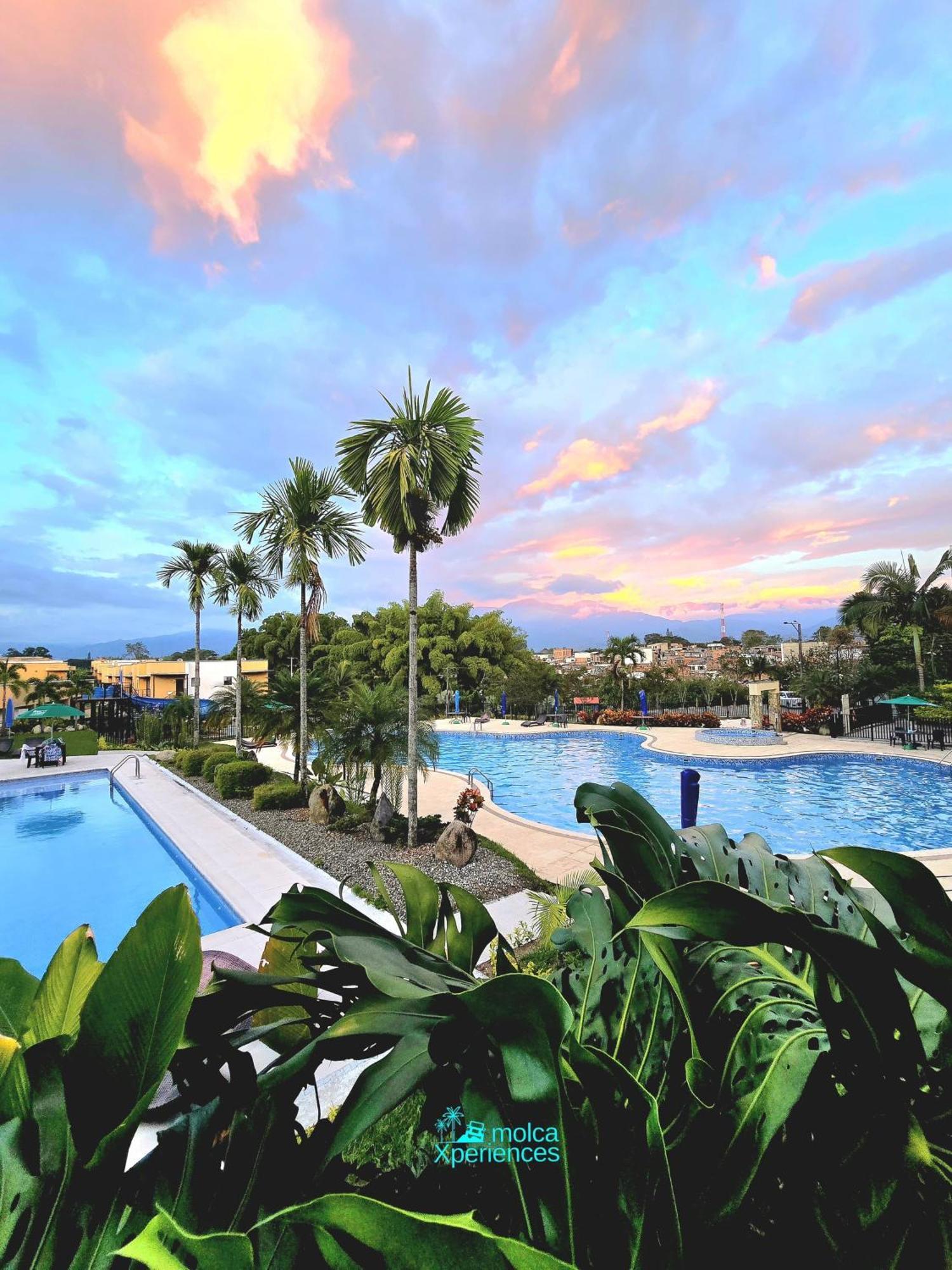 Apartamento Privado Vacacional A 5M Del Aeropuerto, 20 Minutos Del Parque Del Cafe Y Centro De Armenia Con 4 Piscinas, 3 Jacuzzi, Sauna By Molca Xperiences 2H Kültér fotó