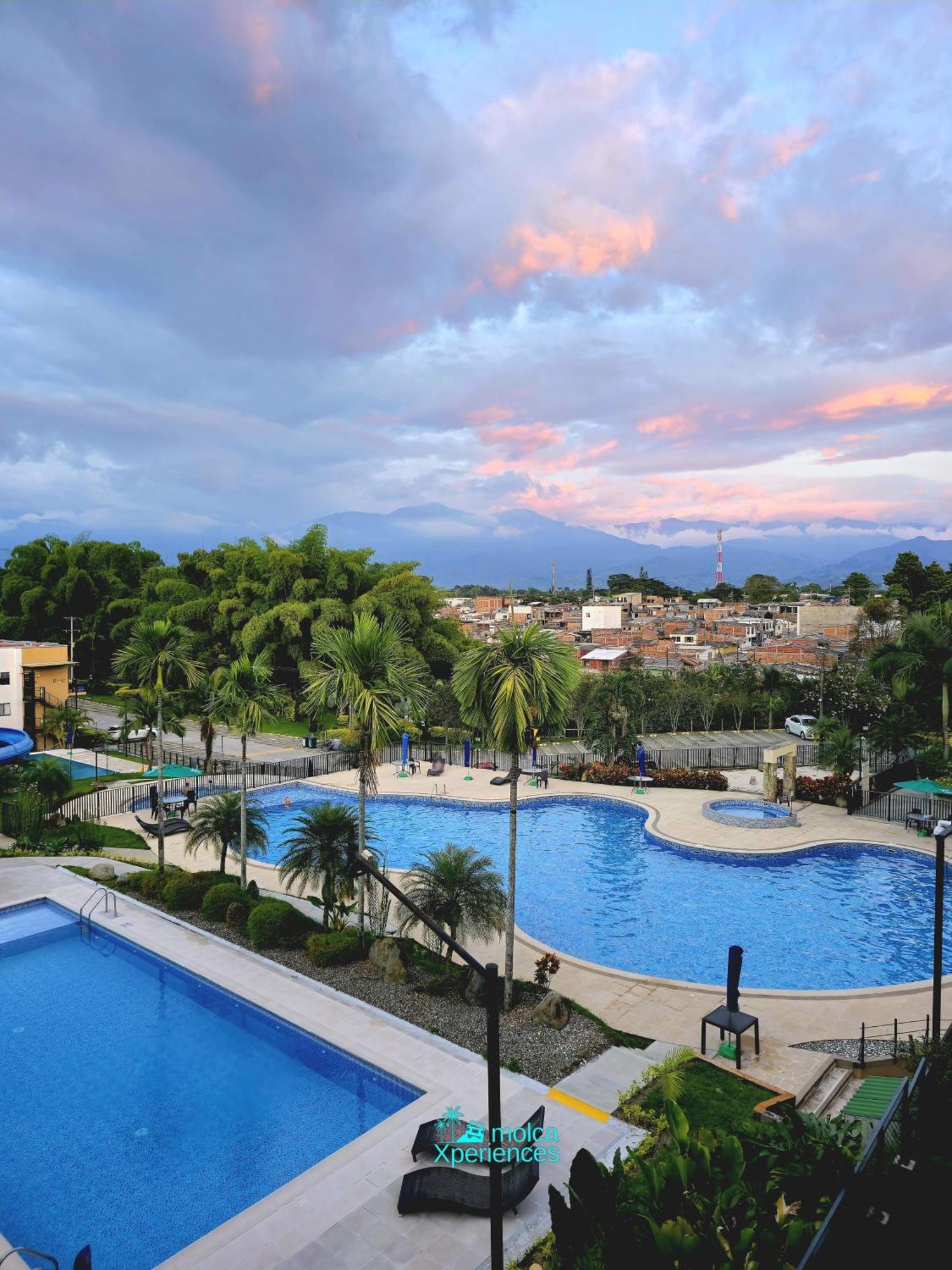 Apartamento Privado Vacacional A 5M Del Aeropuerto, 20 Minutos Del Parque Del Cafe Y Centro De Armenia Con 4 Piscinas, 3 Jacuzzi, Sauna By Molca Xperiences 2H Kültér fotó